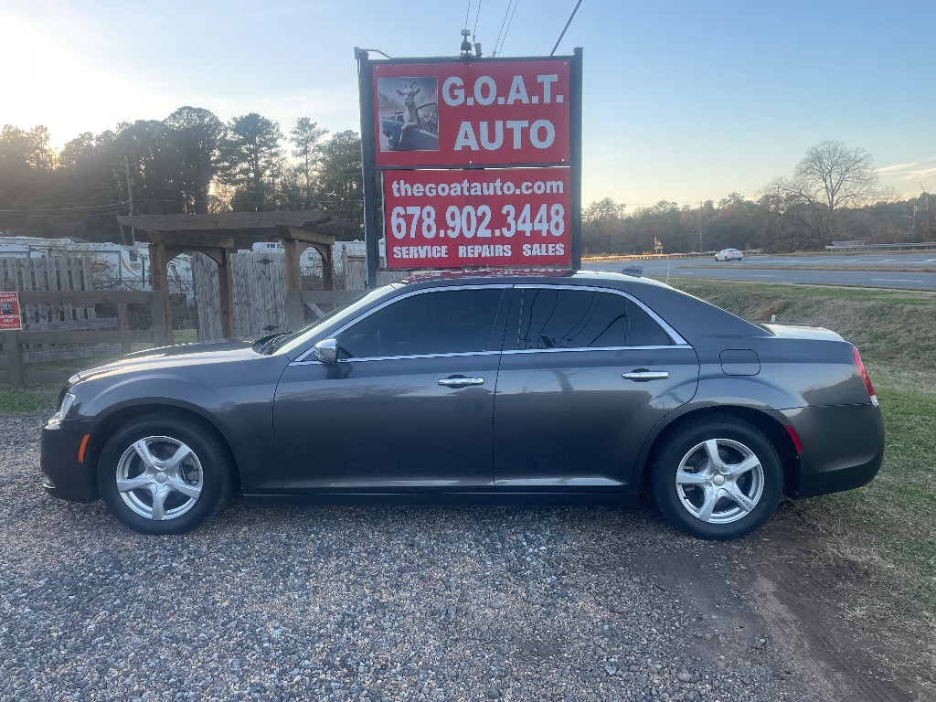 2016 Chrysler 300 C's photo