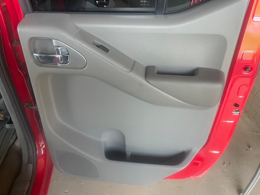 2011 Nissan Frontier SV - Photo 15