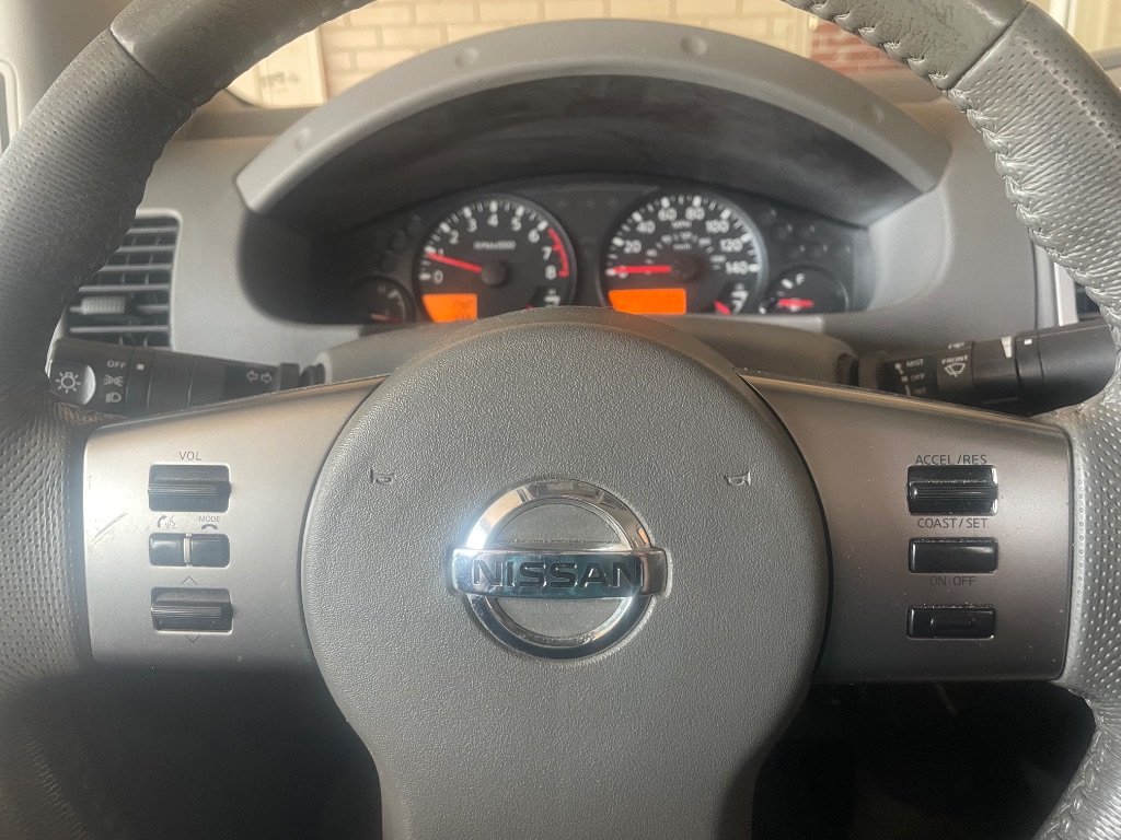 2011 Nissan Frontier SV - Photo 27