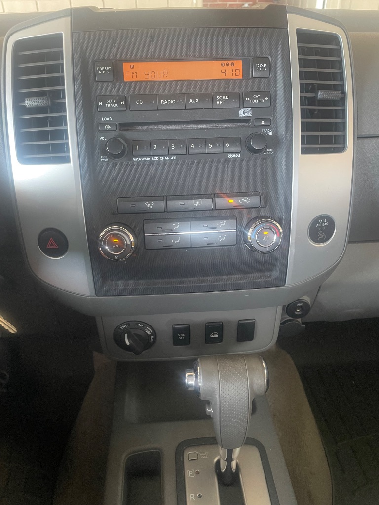 2011 Nissan Frontier SV - Photo 25