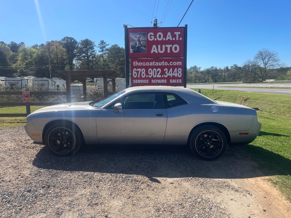 2011 Dodge Challenger SE