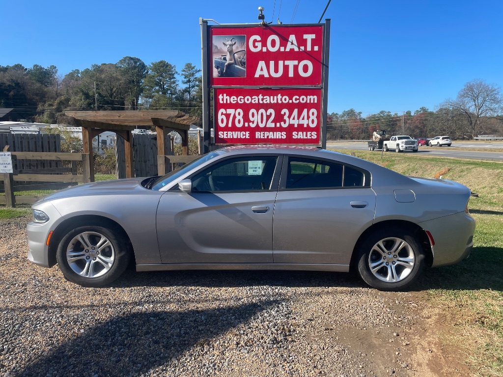 2015 Dodge Charger SE's photo