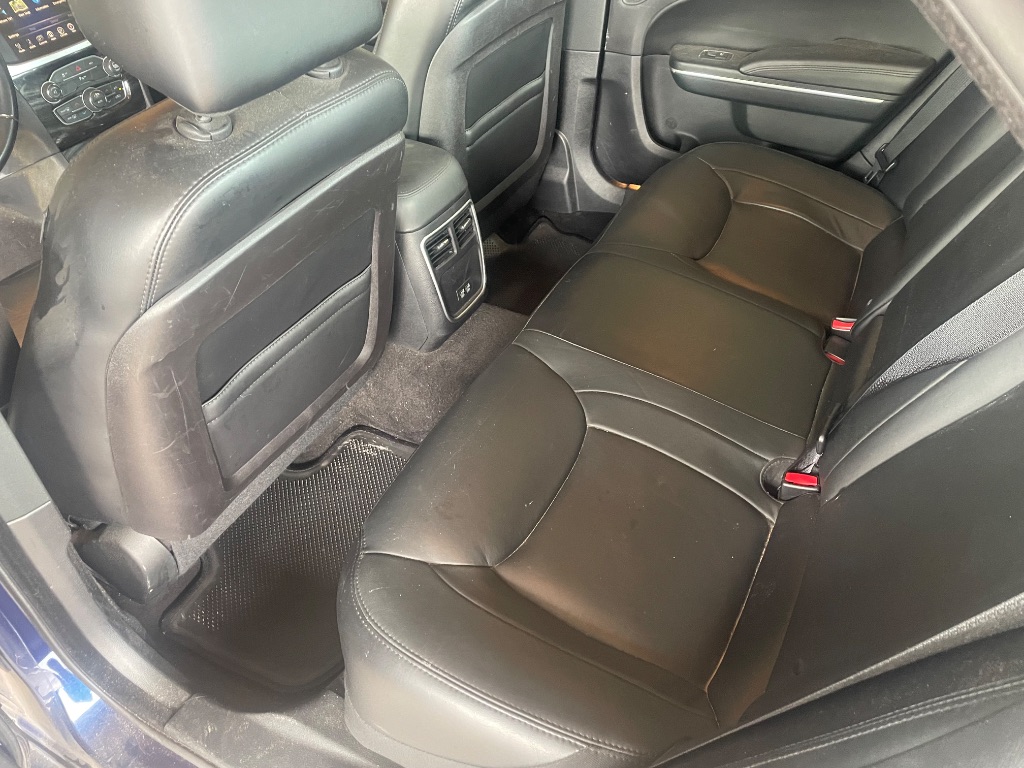 2015 Chrysler 300 Limited - Photo 10