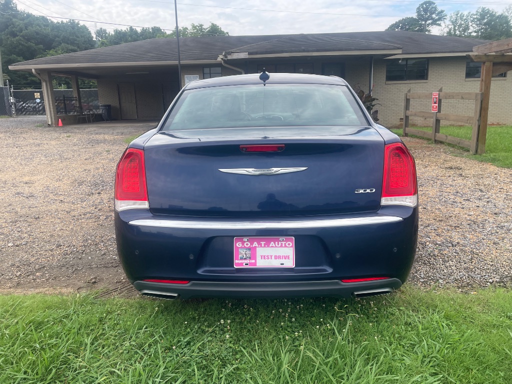 2015 Chrysler 300 Limited - Photo 7